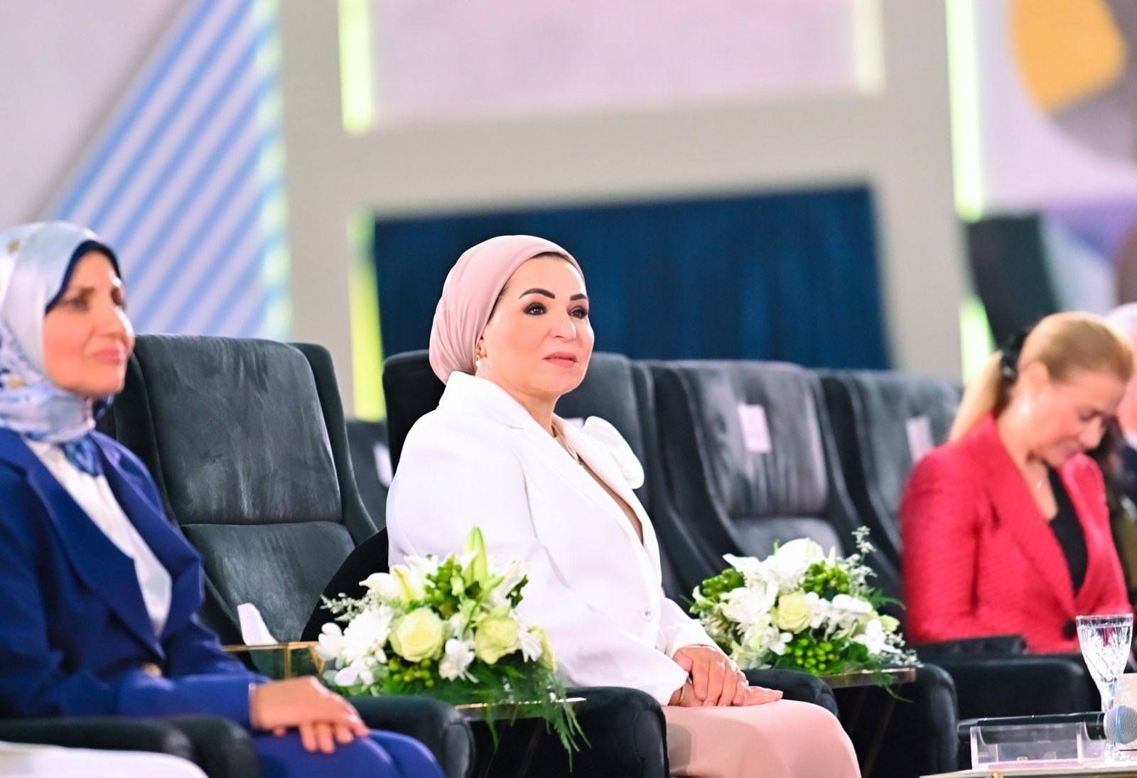 انتصار السيسي: شبابنا أثبتوا أن التعليم الفني من أهم الأعمدة في بناء الوطن - الخليج الان