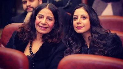 خبطها واتخانق معاها وجري.. تعرض الفنانة ياسمين رحمي لحادث سير ووالدتها تطلب الدعاء لها - الخليج الان