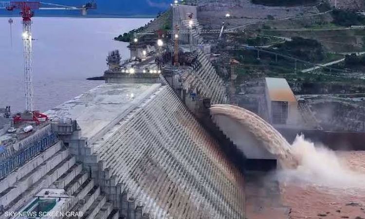 نادر نور الدين: ما يحدث الآن فيضانات لم نشهدها من قبل وهناك حسابات خاطئة