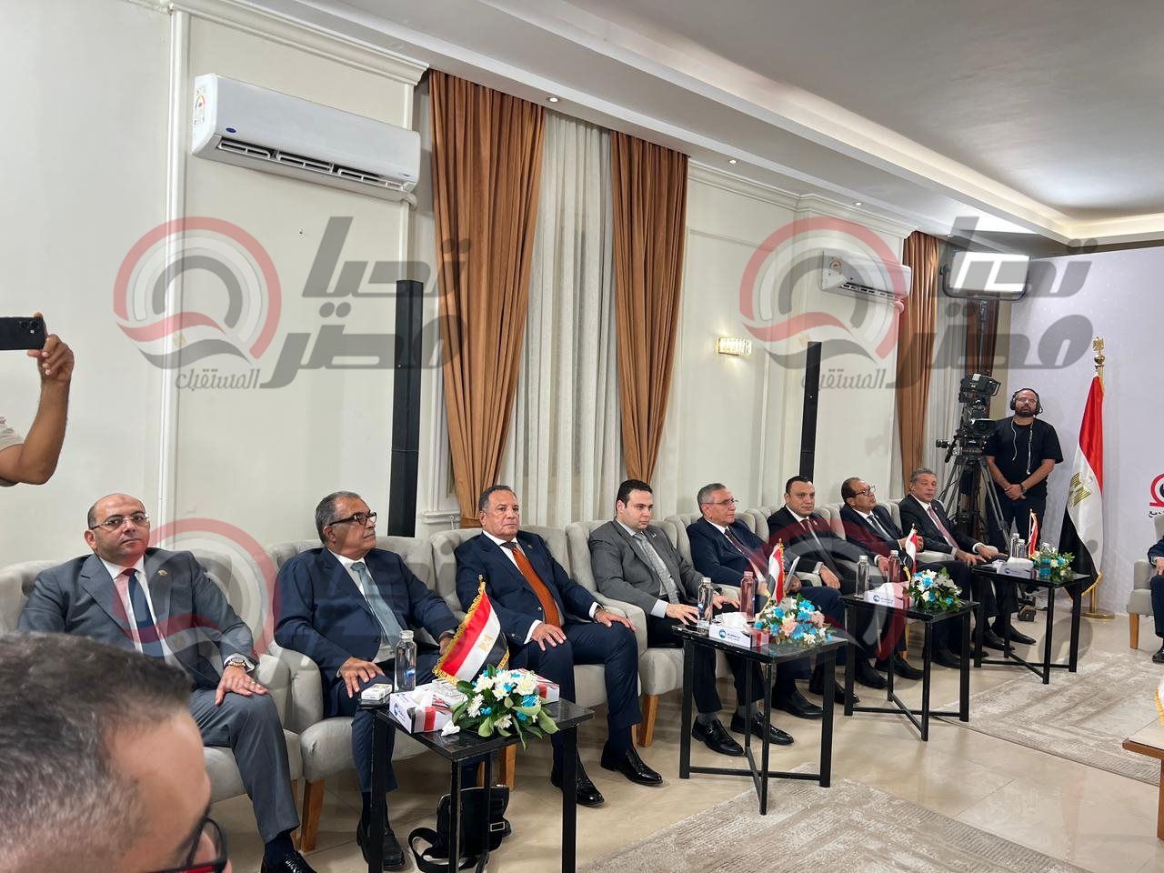 اجتماع الأحزاب بشأن القائمة الوطنية لانتخابات النواب ينطلق بمشاركة ١٢حزبا وتنسيقية شباب الأحزاب.. صور - الخليج الان