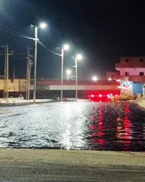 شكر من أهالي قرية العوينية بإدفو لمحافظ أسوان لإستجابته فى رصف وإنارة مزلقان القرية - الخليج الان