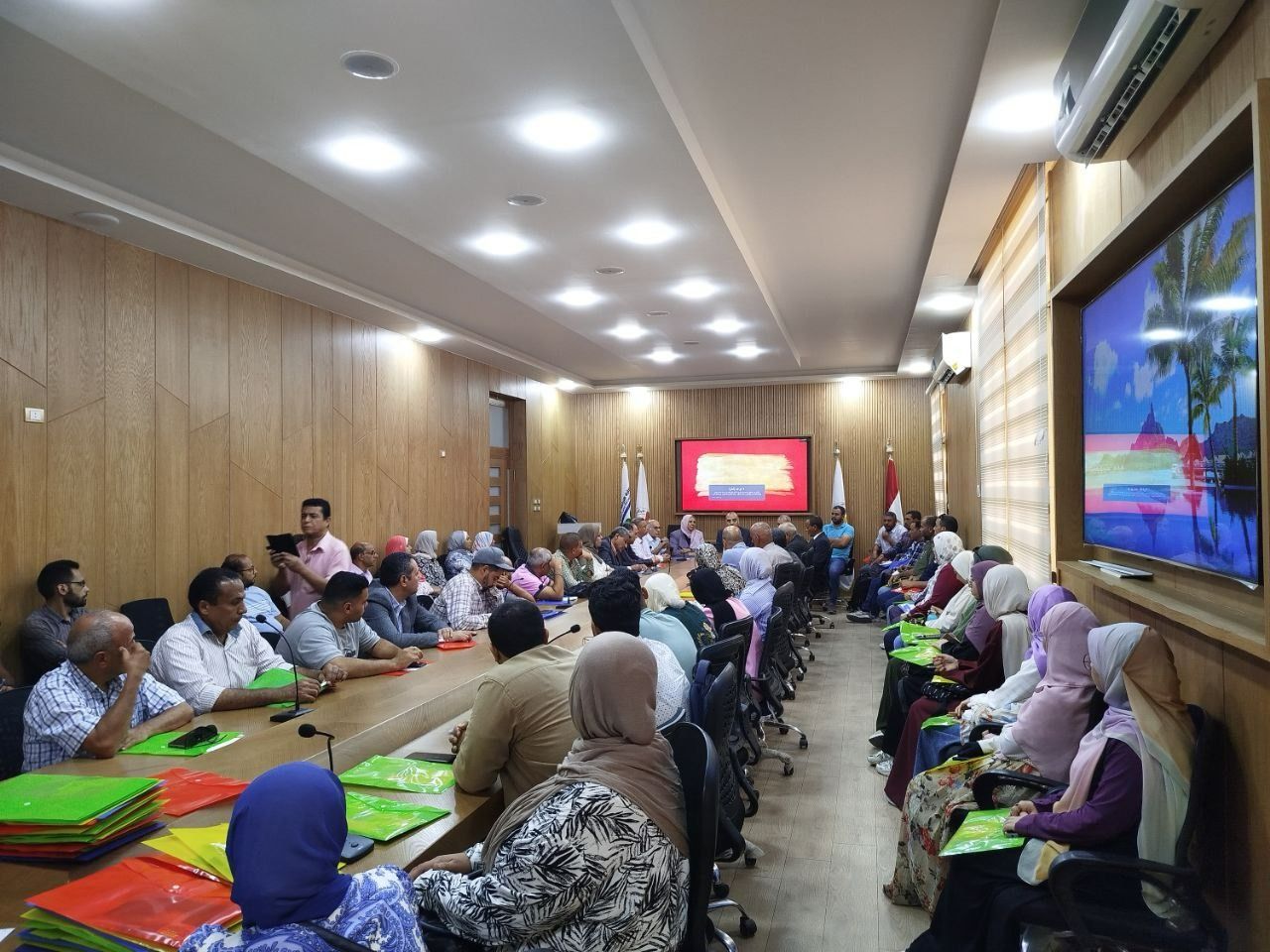 "الزراعة" تواصل دعم الزراعة الذكية.. تدريب كوادر جديدة على تقنيات المكافحة الحيوية وإدارة الآفات - الخليج الان