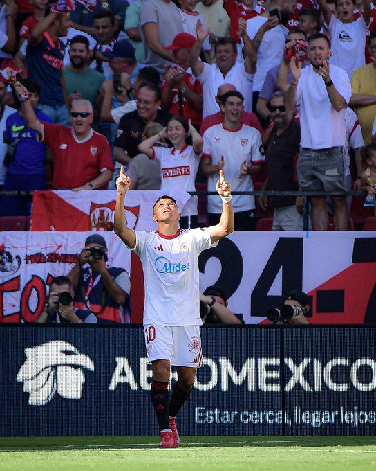 إشبيلية يكتسح برشلونة برباعية ويهدي ريال مدريد صدارة الدوري الإسباني - الخليج الان