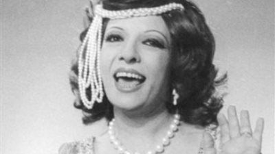 كان بيغمى عليها أثناء التسجيل.. قصة شريفة فاضل مع أغنية أم البطل بمناسبة ذكرى حرب أكتوبر - الخليج الان