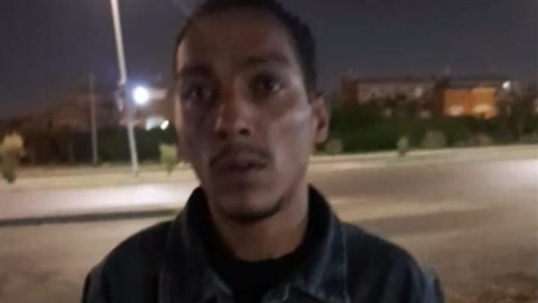 شالها على كتفه.. وبناشد المسؤولين يعالجوه لأنه متبهدل| بث مباشر