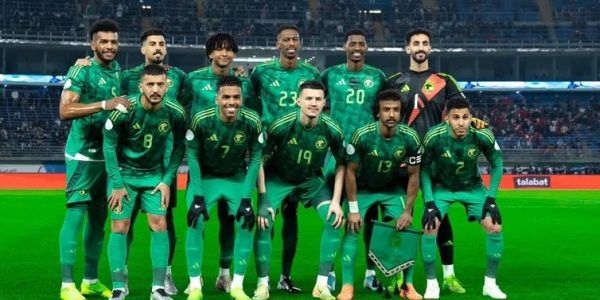 انتظام ثنائي الأخضر في التدريبات