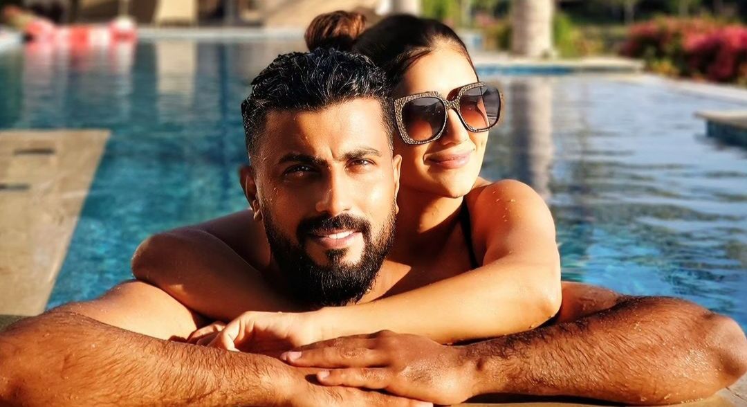 في عيد زواجهما الـ15.. أسباب جعلت محمد سامي ومي عمر الثنائي الأنجح في الوسط الفني - الخليج الان