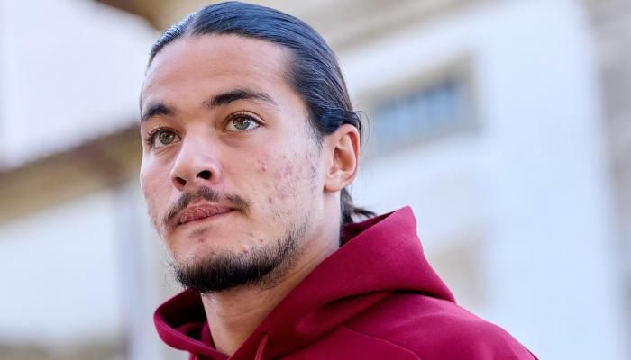 «لعب جميل ولكن».. فان باستن يعدد نقاط ضعف حاج موسى