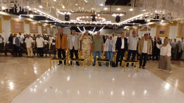 إدارة رأس غارب تحتفل بانتصارات أكتوبر وتكرّم أوائل الطلاب في حضور قيادات التعليم بالبحر الأحمر. .. - الخليج الان