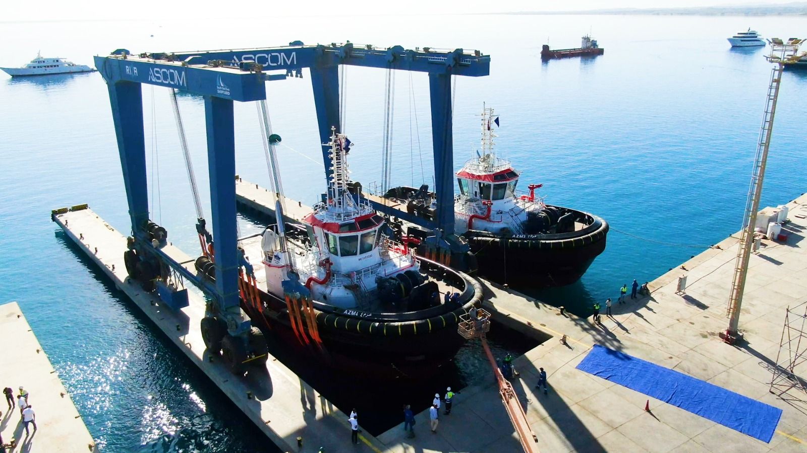 الفريق أسامة ربيع يشهد تدشين القاطرتين "عزم ٣" و"عزم ٤" خلال جولته بمصنع مصر لبناء القاطرات - الخليج الان