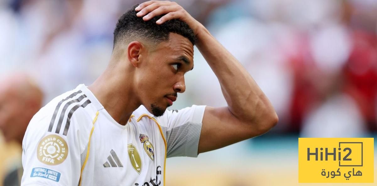 جيرارد يدافع عن أرنولد: “الانتقادات مقبولة.. الإساءة مرفوضة!”