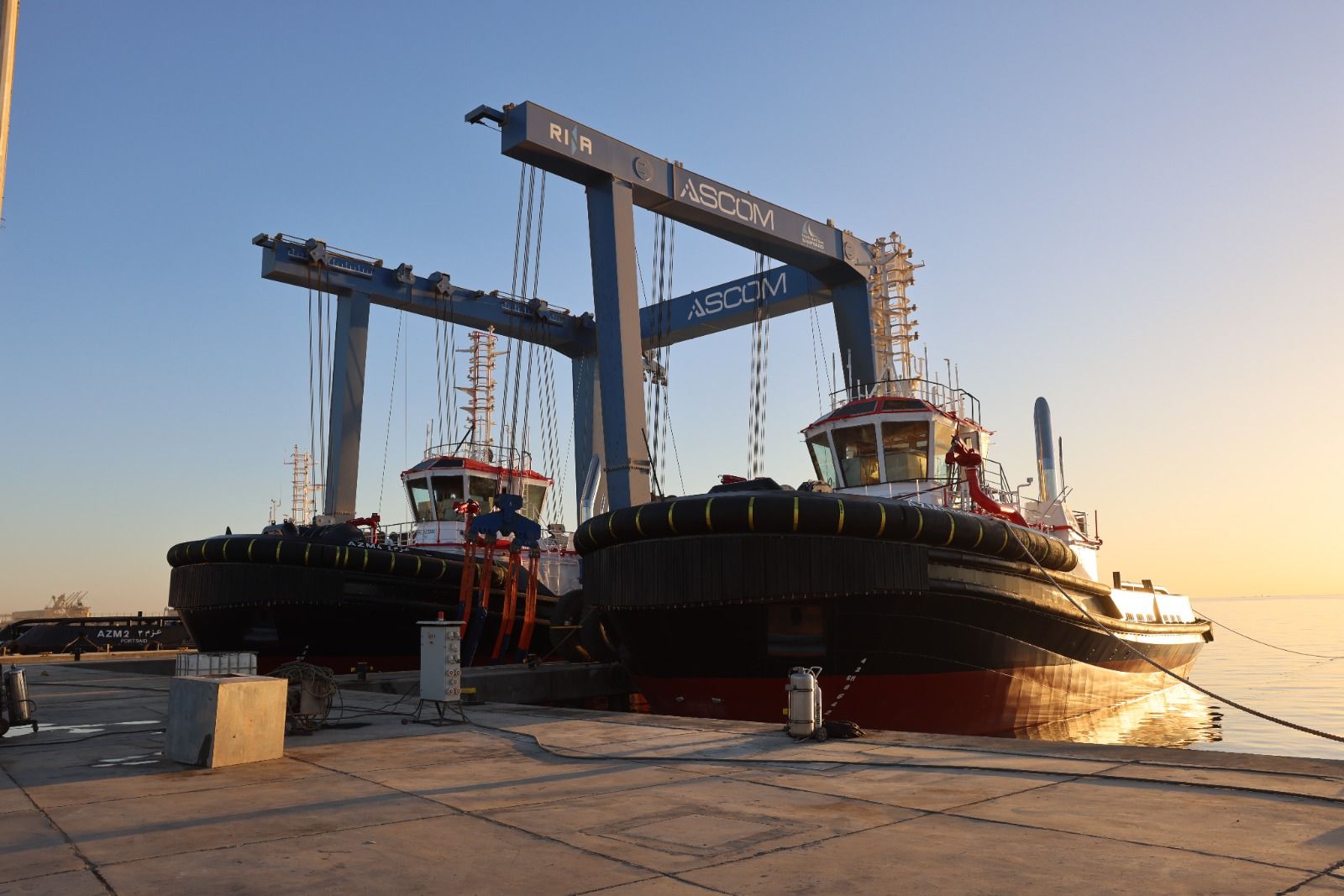 الفريق أسامة ربيع يشهد تدشين القاطرتين "عزم ٣" و"عزم ٤" خلال جولته بمصنع مصر لبناء القاطرات - الخليج الان