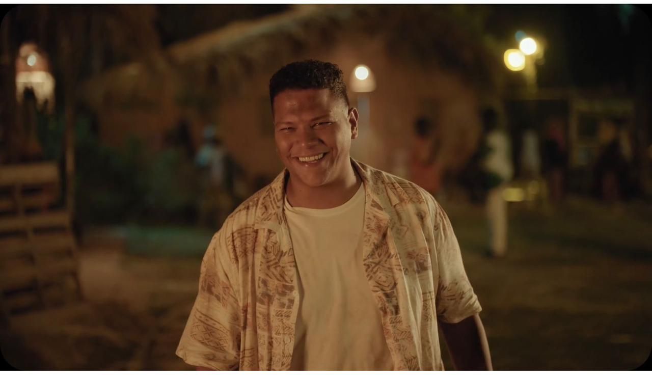 من أجل انفاذ فريق الشعلة… أحمد عبد الحميد يتعرض للخطر في أدغال نيجيريا بـ مسلسل ابن النادي - الخليج الان