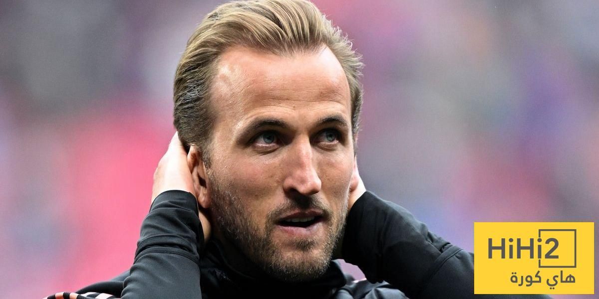 مدرب إنجلترا يدافع عن هاري كين بسبب الكرة الذهبية