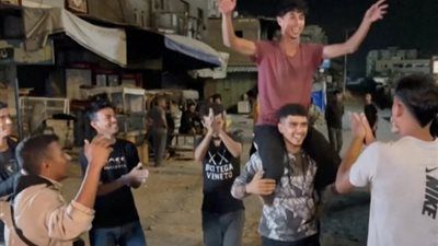 فرحة أطفال غزة بعد إعلان وقف إطلاق النار (فيديو) - الخليج الان