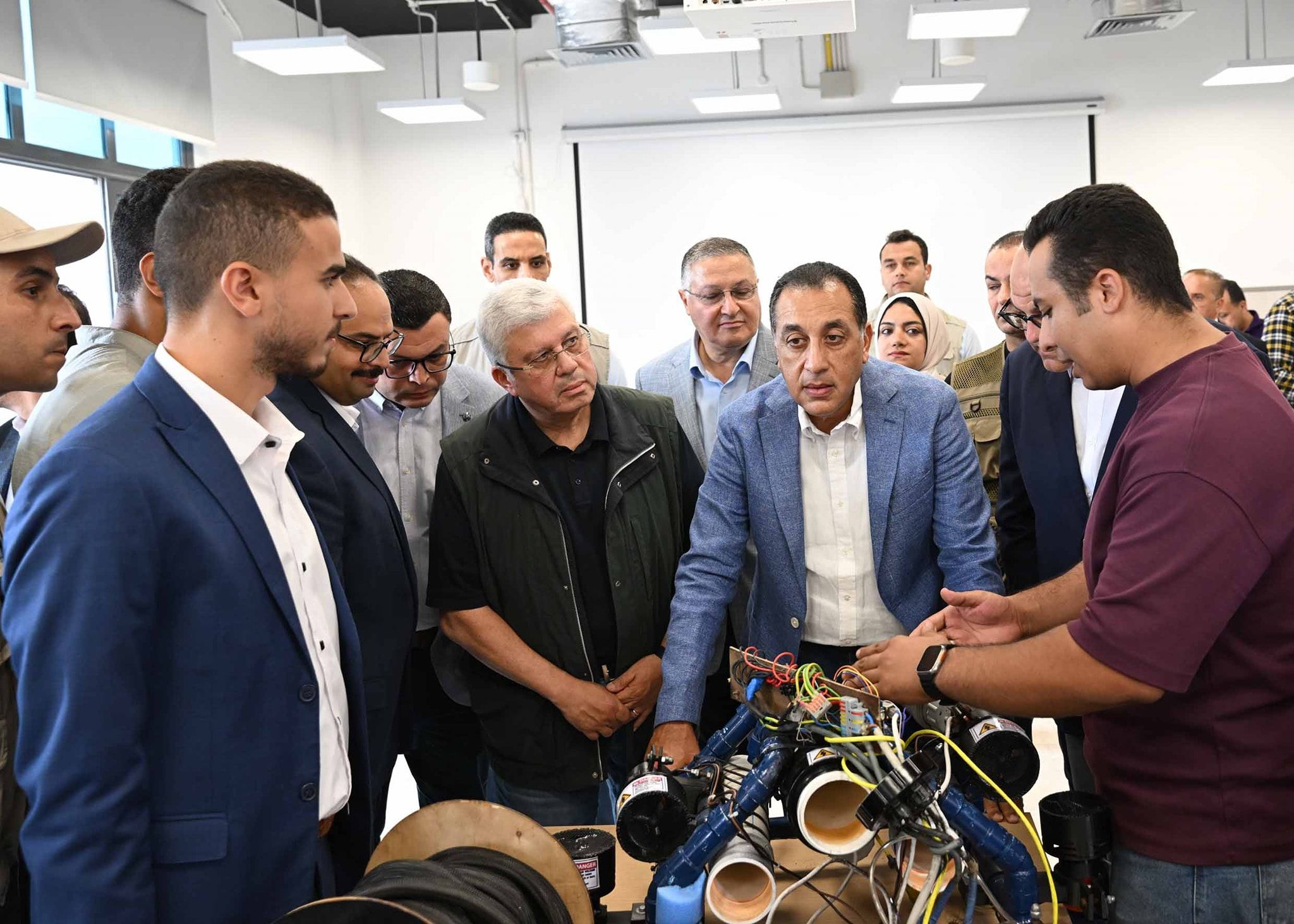 رئيس الوزراء يتفقد جامعة بنها الأهلية بمدينة العبور - الخليج الان