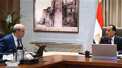رئيس الوزراء يلتقي وزير الطيران المدني لمُتابعة الموقف التنفيذي لمشروع "مبنى 4" بمطار القاهرة الدولي - الخليج الان