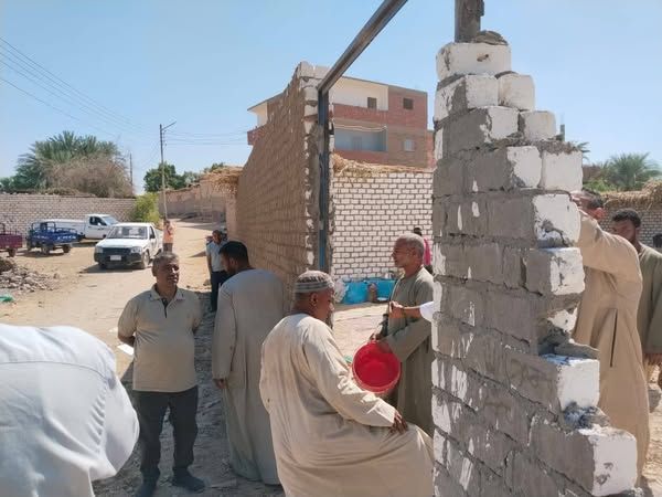 الأقصر: إزالة عدد 9 حالات بناء مخالف خلال حملة مكبرة بمدينة البياضية - الخليج الان