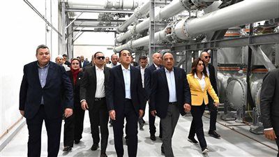 رئيس الوزراء يوجه بسرعة العمل على الانتهاء من المرحلة الثانية لمحطة الربط الكهربائي المصري السعودي بمدينة بدر - الخليج الان