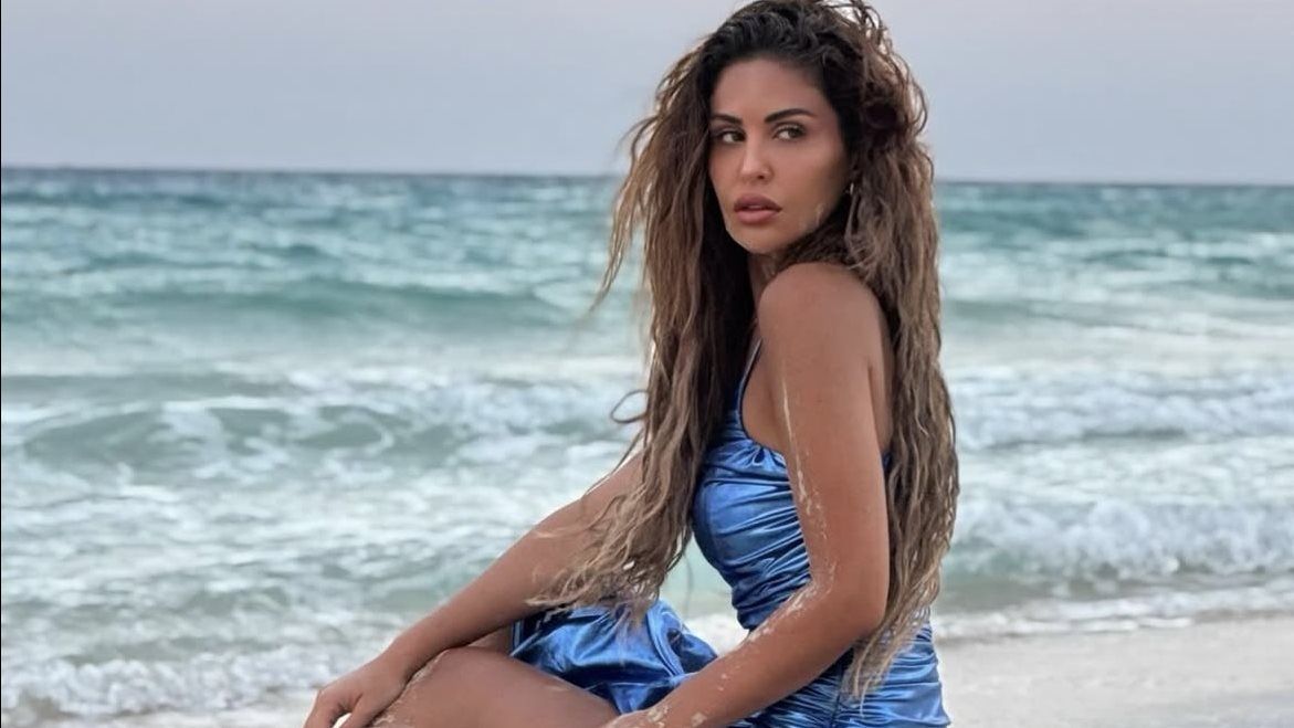 ميس حمدان عن قص شعرها: "حالة نفسية" ومي سليم تعترض: دي بتعيش أجمل أيام حياتها - الخليج الان