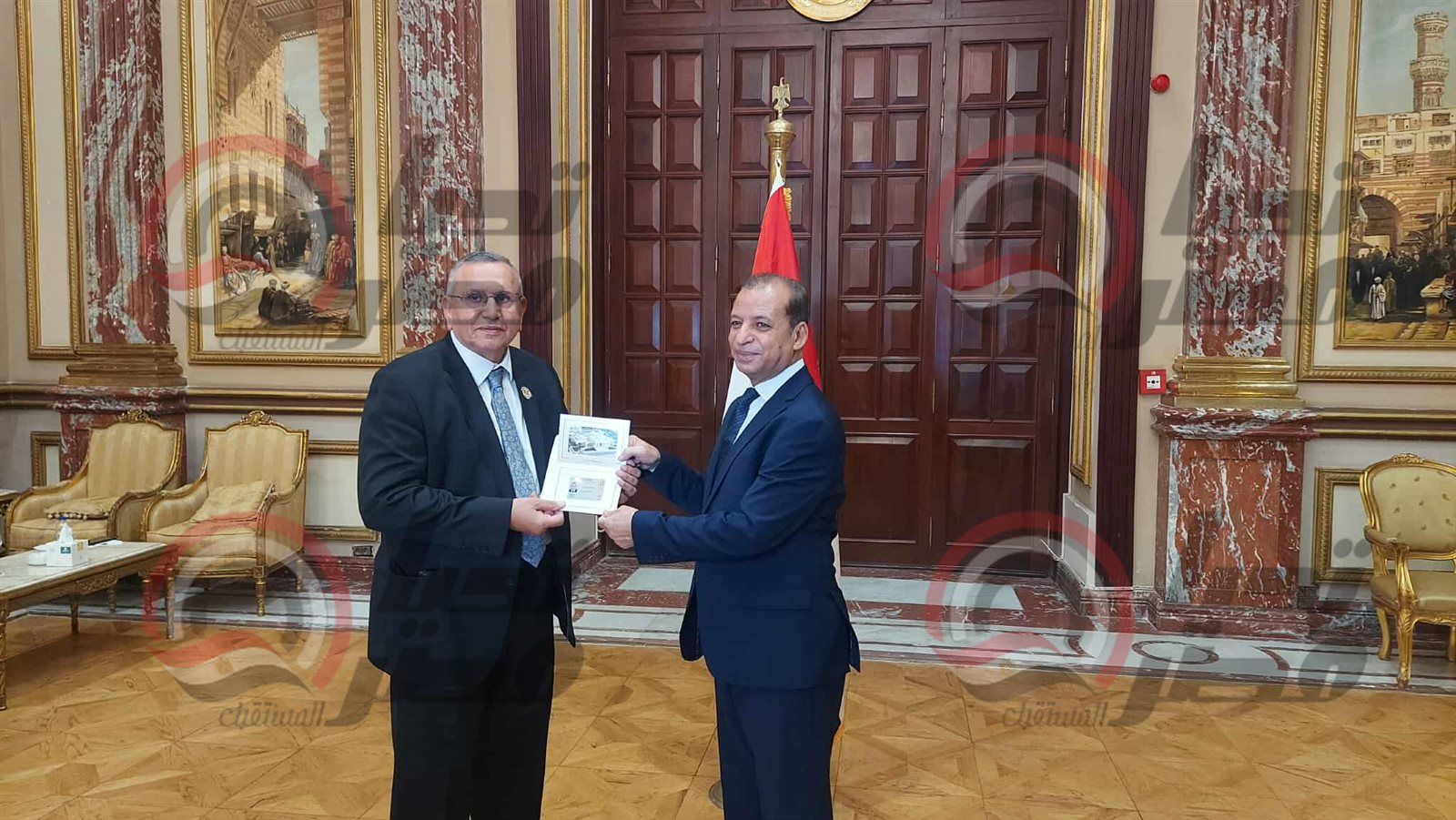 عبد السند يمامة يتسلم كارنيه عضوية مجلس الشيوخ 2025..صور - الخليج الان