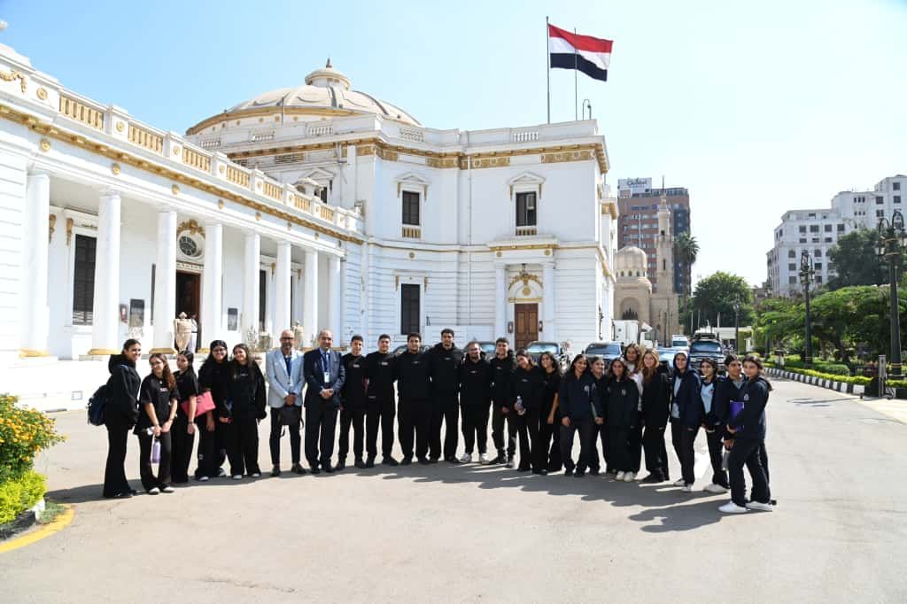 دعما لنشر الثقافة البرلمانية .. النواب يستقبل وفداً طلابياً من مدرسة ايليت الدولية - الخليج الان