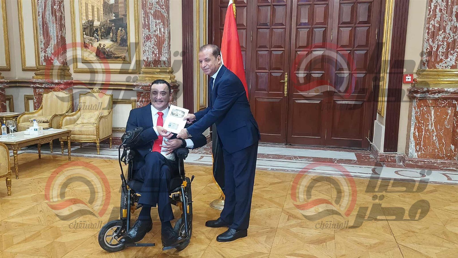 ولاء حافظ يتسلم كارنيه عضوية مجلس الشيوخ2025..صور - الخليج الان