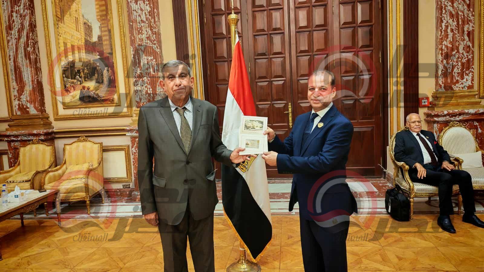 علاء عبد النبي يتسلم كارنيه عضوية مجلس الشيوخ 2025..صور - الخليج الان