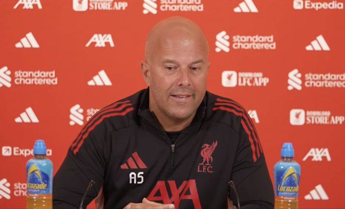 مدرب ليفربول يدافع عن محمد صلاح بعد الانتقادات ويشيد بدوره الهجومي - الخليج الان