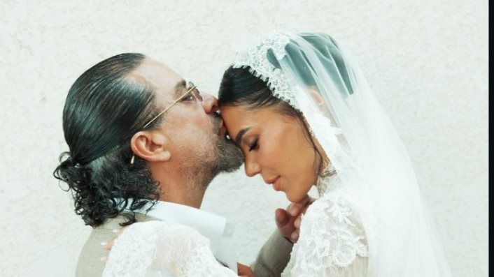 هادي الباجوري في أول ظهور له مع زوجته: اضطرينا نعلن عن زواجنا بعد الأخبار اللي انتشرت ولسة هنعمل الفرح - الخليج الان