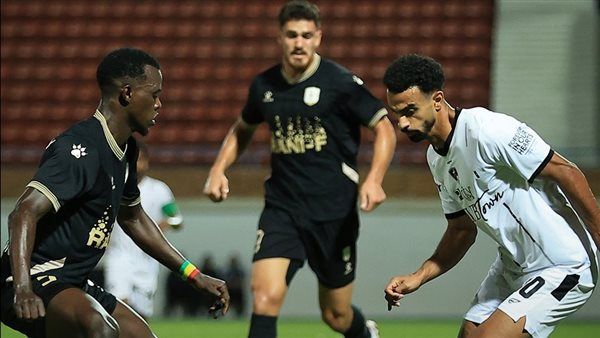 أزمة داخل فريق فاركو بسبب المستحقات المالية بين اللاعبين القدامى والجدد - الخليج الان