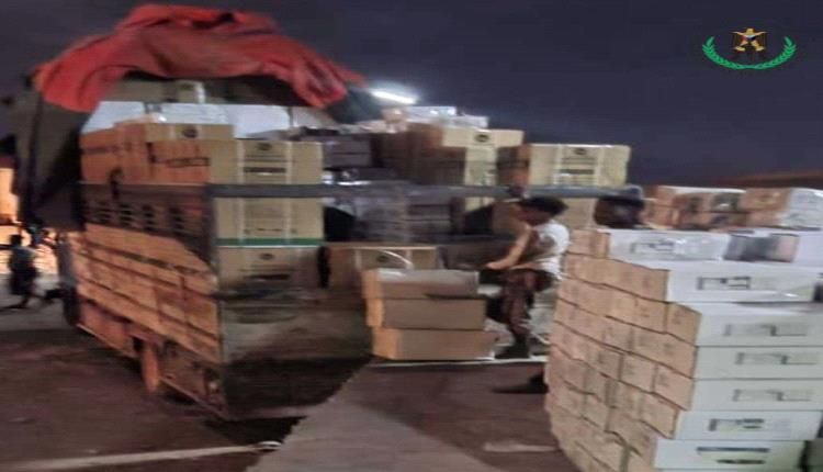 قوات الحزام الأمني بلحج تضبط مبيدات حشرية منتهية الصلاحية