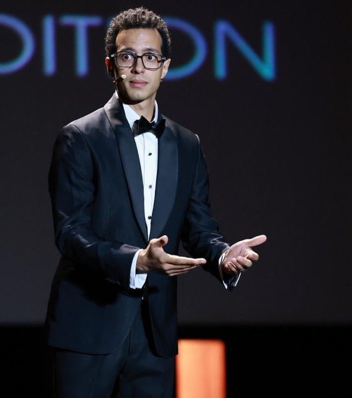 طه دسوقي عن تقديمه ستاند اب كوميدي بافتتاح مهرجان الجونة: مش لاقي كلام يوصف احساسي - الخليج الان