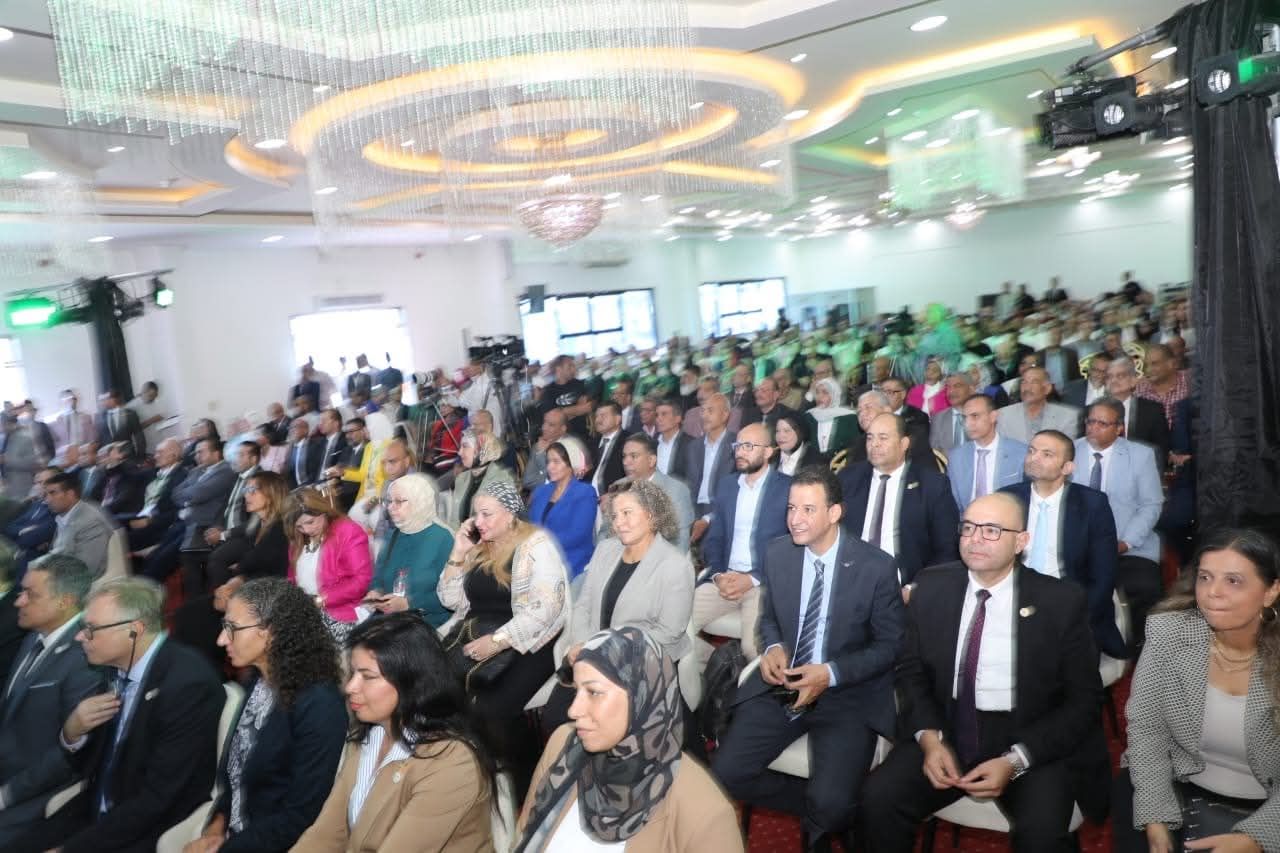 بحضور محافظ الفيوم ونائب محافظ المنيا.. محافظ بني سويف يفتتح فعاليات مهرجان ومؤتمر النباتات العطرية ببني سويف - الخليج الان