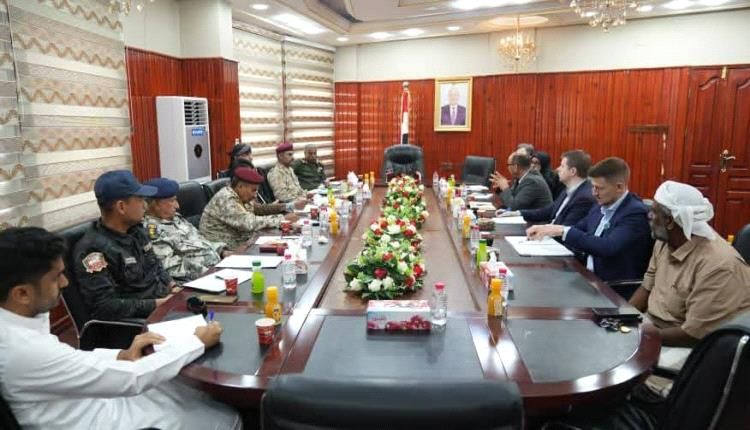 وفد أممي يبحث مع قيادات المهرة دعم الأمن ومواجهة التهريب والهجرة غير الشرعية