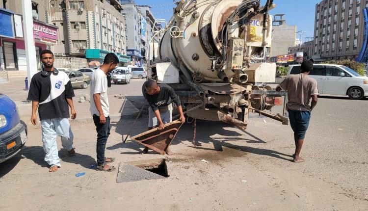 مديرية المنصورة تطلق حملة عاجلة لتصفية خطوط الصرف الصحي من الأتربة والمخلفات