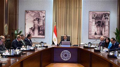 رئيس الوزراء يوجه بسرعة العمل على تحويل الأراضي المطلة على كورنيش النيل لفرص استثمارية بأنشطة مختلفة - الخليج الان