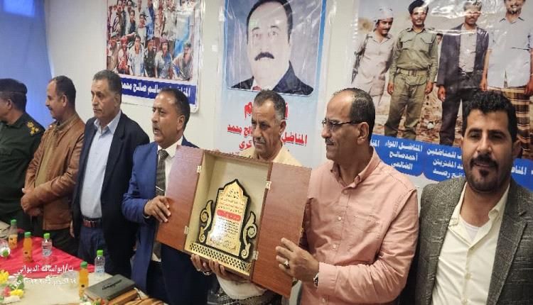 سالم صالح محمد وسط تكريم كبير في لبعوس ..صور