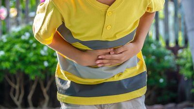 تسمم 7 تلاميذ بعد تناول حلوى فاسدة أمام معهد أزهري بالفيوم - الخليج الان