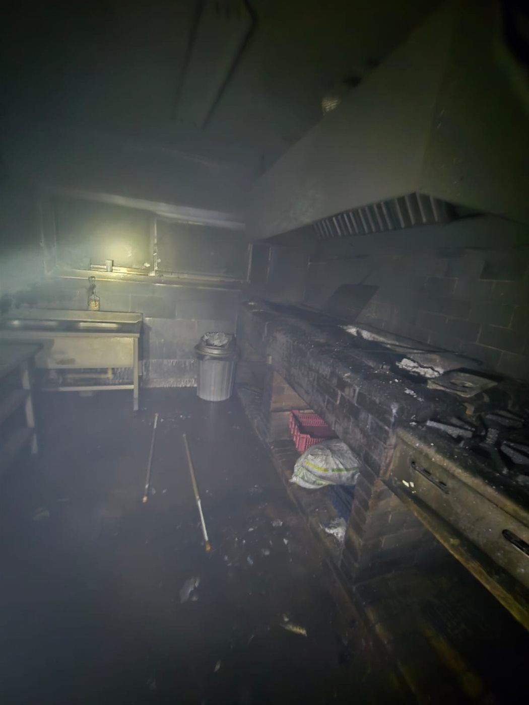 حريق هائل داخل مطعم شهير بالمعادي.. والتحقيقات تكشف السبب - الخليج الان