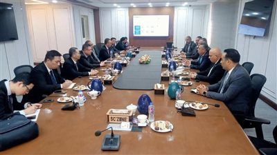 اقتصادية قناة السويس تبحث مع وفدًا صينيًا تعزيز التعاون في مجالات المواني والخدمات اللوجستية - الخليج الان