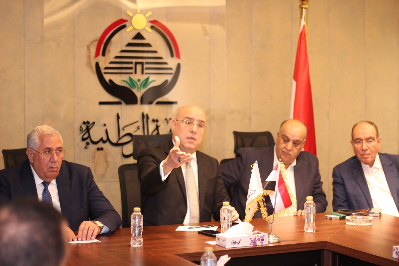 عضوية البرلمان ليست ترفا.. رسائل حازمة من عاصم الجزار لنواب الشيوخ بعد أداء اليمين - الخليج الان