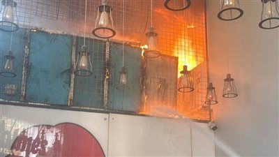 حريق داخل مطعم بمصر الجديدة.. وفرق الإطفاء تنقذ الموقف - الخليج الان
