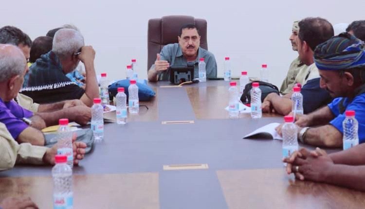 مدير أمن عدن يوجه برصد المطلوبين أمنيًا والإبلاغ عن أي تحركات مشبوهة بخورمكسر