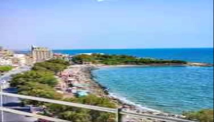 قيادات حوثية تدير شبكة دعارة منظمة في الحديدة