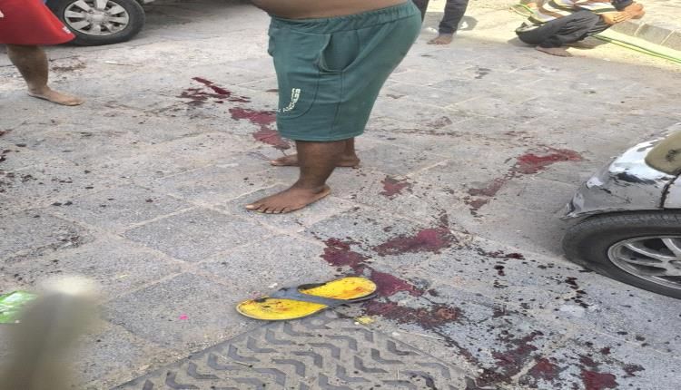 انفجار رصاصة سلاح مضاد طيران امام شباب في عدن