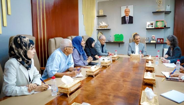 محافظ عدن يبحث مع السفيرة الفرنسية سُبل دعم المشاريع المستدامة والاستجابة لاحتياجات المجتمع المحلي
