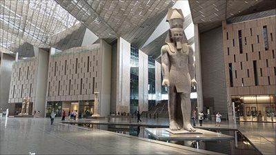 افتتاح المتحف المصري الكبير.. قفزة سياحية تعزز ثقة العالم بمصر وتدعم رؤية 2030 - الخليج الان