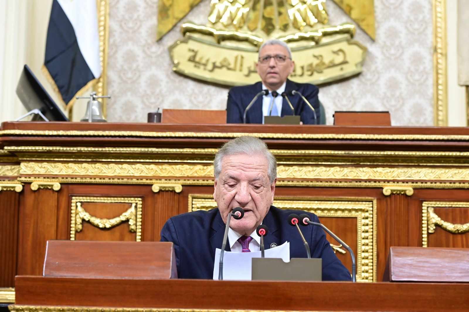 رسوم ومنح وقروض.. جلسة ساخنة في مجلس النواب.. البرلمان يقر 50 جنيها على التصديقات بالداخل و 20 دولار على التأشيرات بالخارج.. ويمرر 3 اتفاقيات جمهورية - الخليج الان