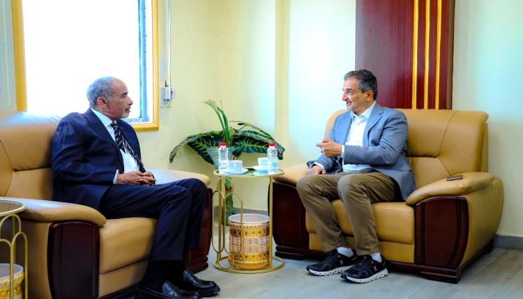 الفريق الصبيحي يؤكد دعم الرئاسي للسلطة المحلية في العاصمة عدن وتمكينها من أداء مهامها